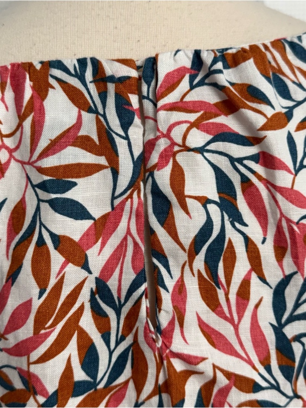 Lands' End Women's 100% Linen Sleeveless Tank Top Multi-Colored Leaf Print Sz 1X - Picture 6 of 9